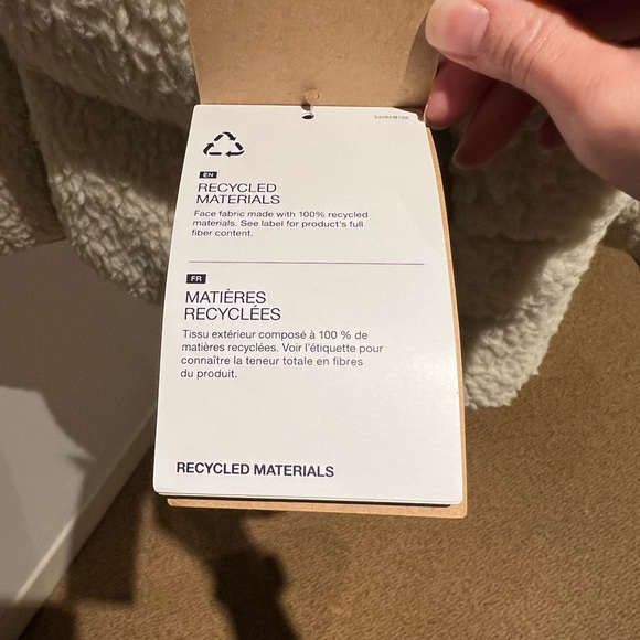 North Face Sherpa Puffer Sz Sm NWT - Picture 9 of 9